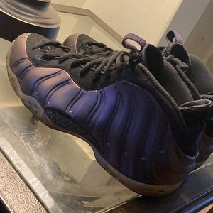 Nike foam posits.. Limited addition